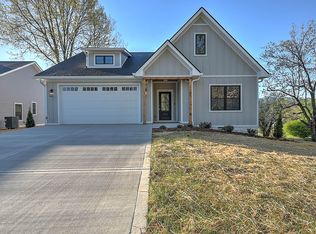 1103 Embreville Rd, Johnson City, TN 37604