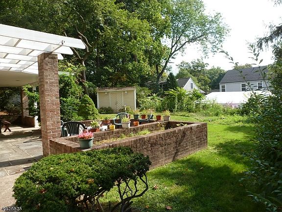 5th image of 12 Glenside Dr