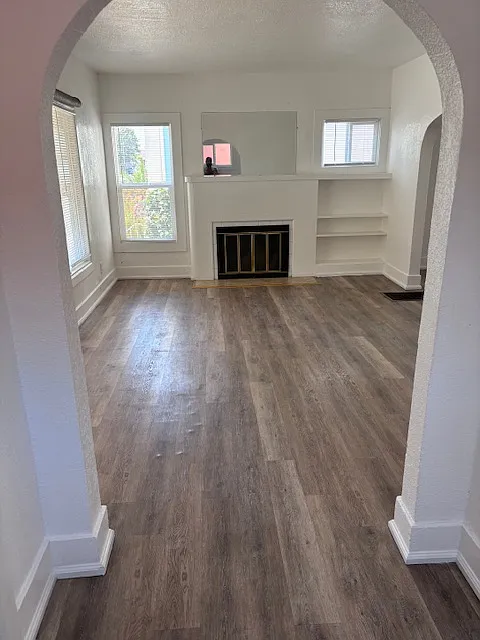 Building Photo - 4032 Brookdale Ave #4032