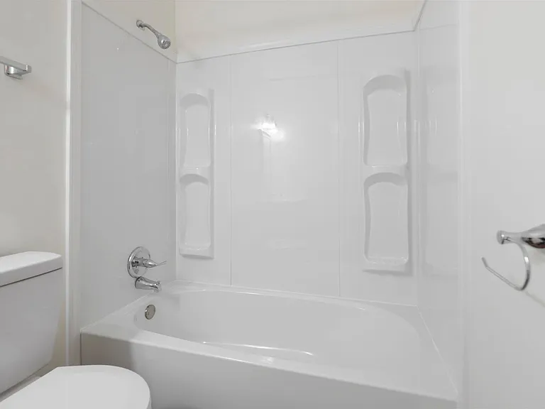 632 Rock Spring Rd — Photo 16
