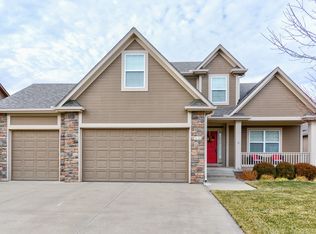 812 NW Hawthorn Ct, Grain Valley, MO 64029