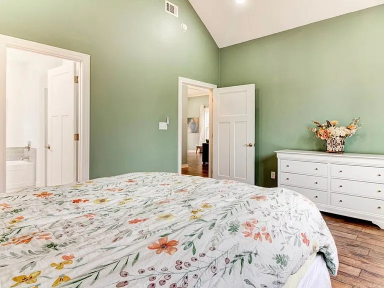 3206 S Izard St — Photo 17