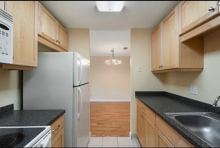 1808 Franklin Crossing Rd — Photo 4