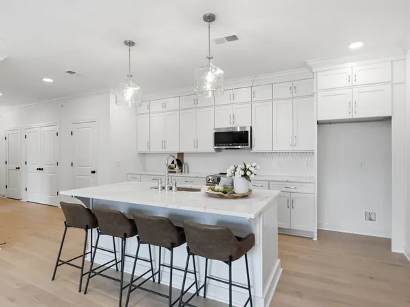 2002 Gildridge Dr APT 303, Nashville, TN 37221