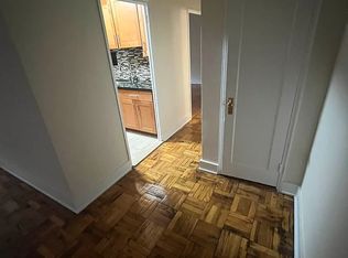 18120 64th Ave, Fresh Meadows, NY 11365