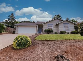 2821 W Lorraine Ave, Roseburg, OR 97471
