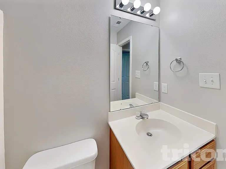 2856 Oasis Ln — Photo 13