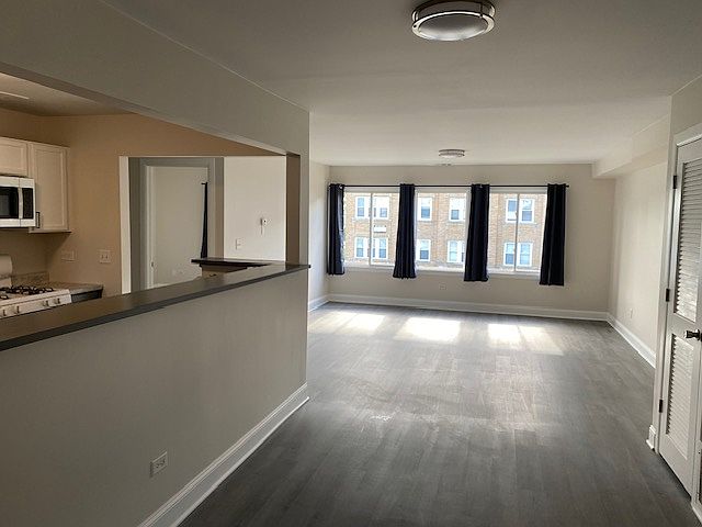 Spacious living room-dinning room