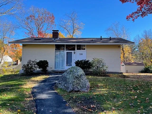 Tuttle Dr — Photo 2