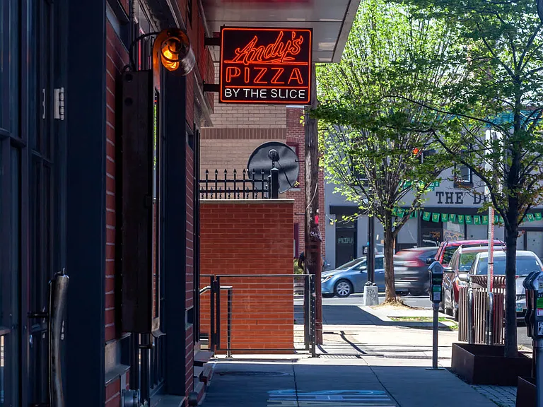 Grab a slize at Andy's Pizza.