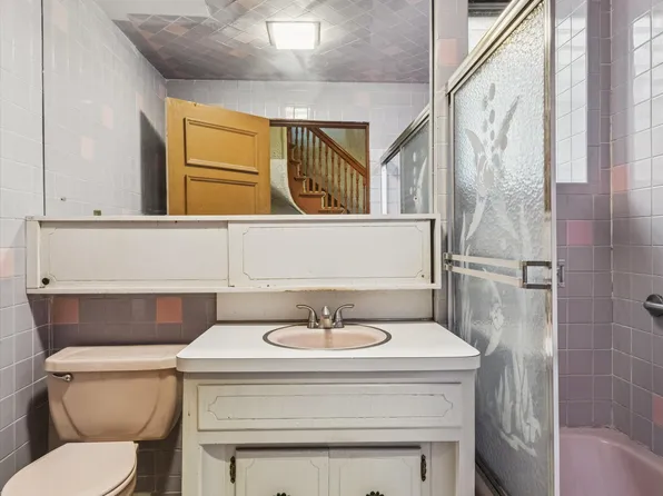 1433 Union Street image 13 of 18