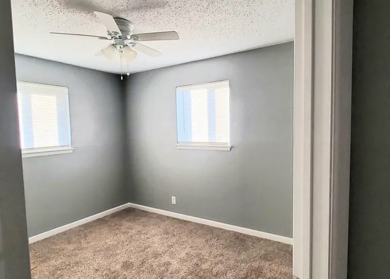 628 N Dallas Ave — Photo 7