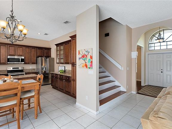 4th image of 129 Augusta Dr