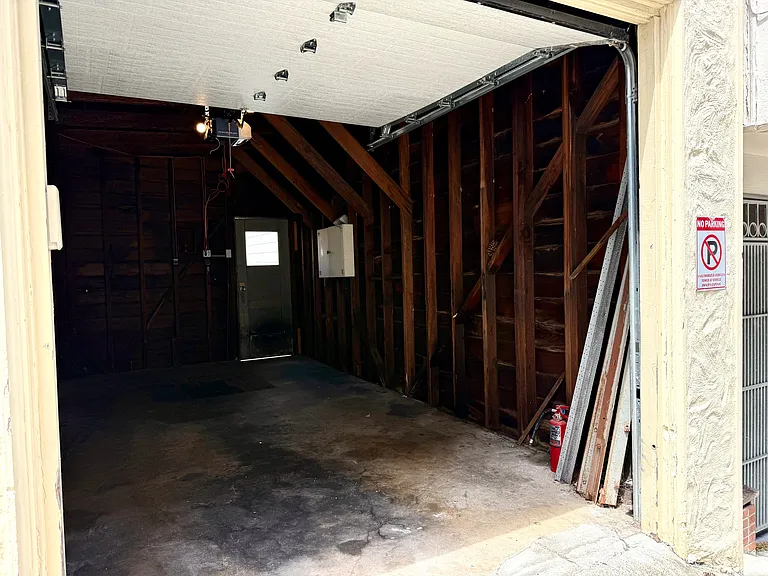 941 Greenwich St #939 — Photo 35
