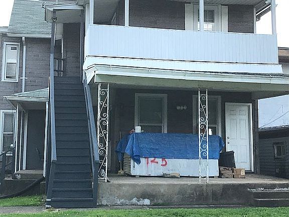 1432 Capouse Ave. Rear