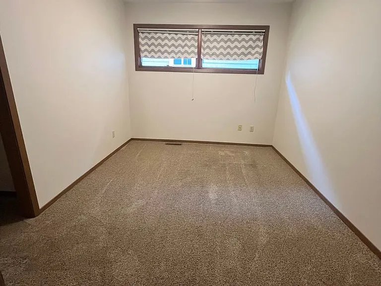 2512 S West Ave — Photo 9