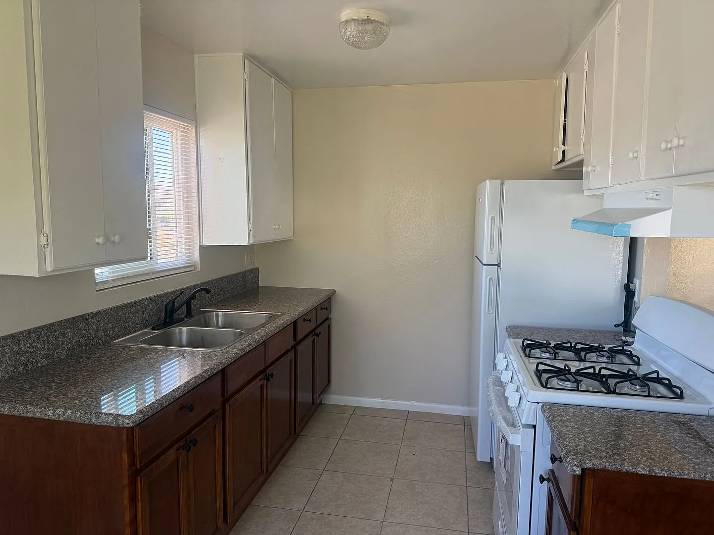 7118 Westview Place — Photo 3