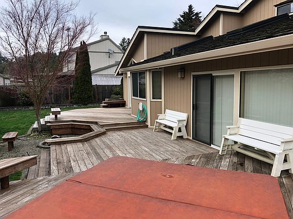 3rd image of 6406 78th Avenue Ct W
