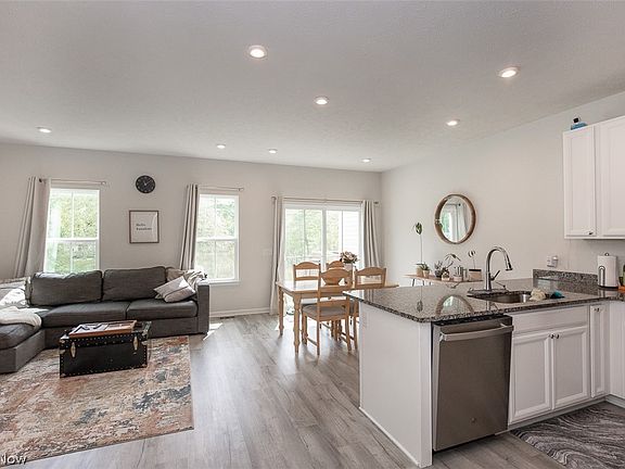 5th image of 1169 Meadow Run