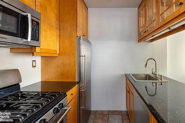 Rented by Brown Harris Stevens | media 11