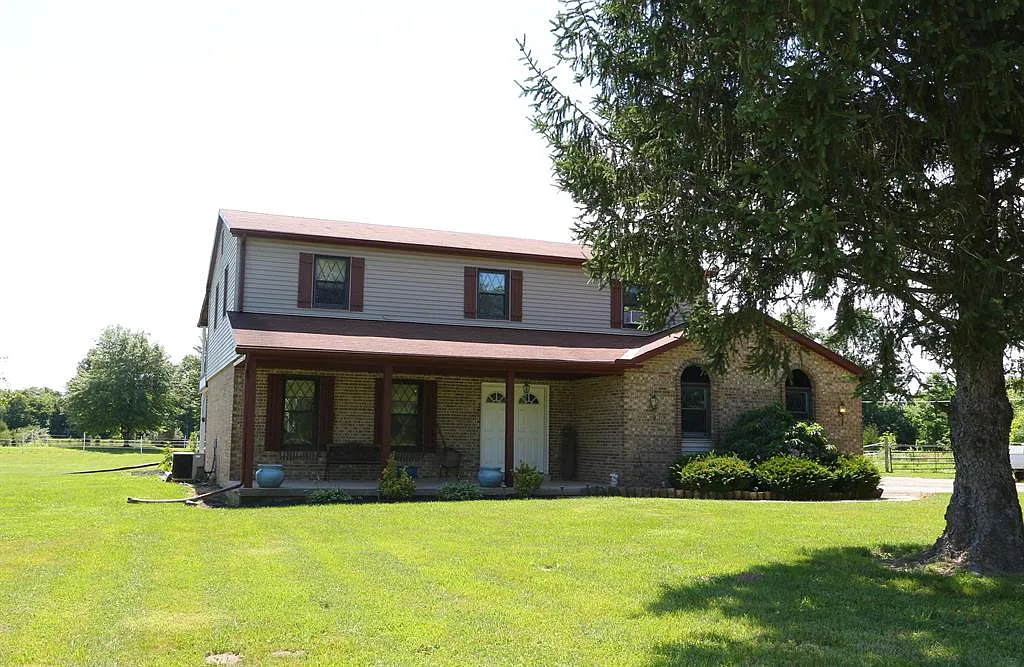 8189 Achterman Rd photo 1