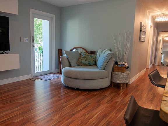 5th image of 114 Fontaine Dr