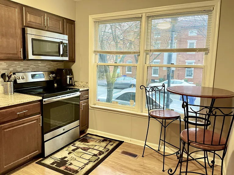 208 Scott St #PIGTOWN — Photo 5