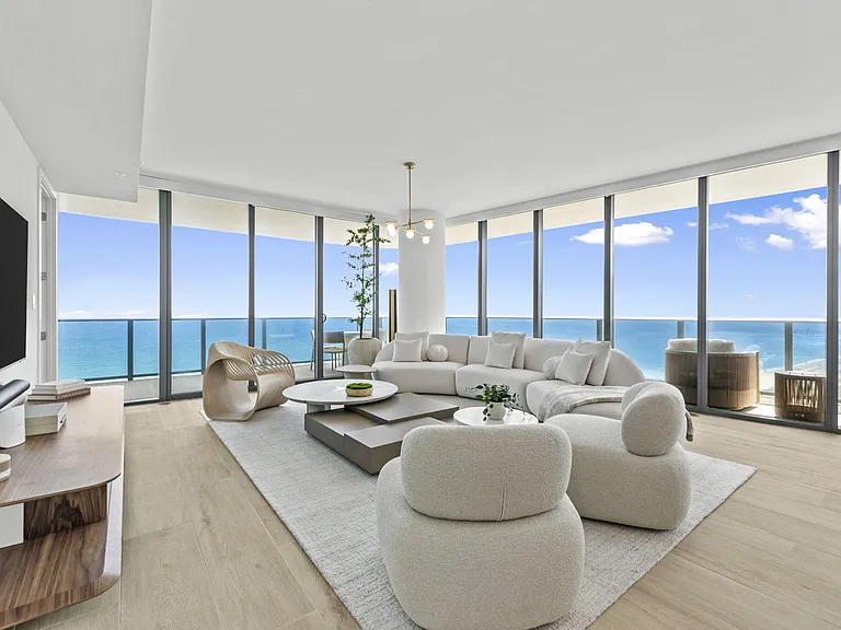 900 N Ocean Blvd #1501 — Photo 2