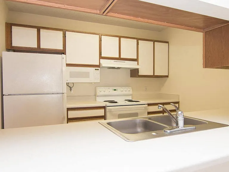 Northbrook Apartments — Photo 91