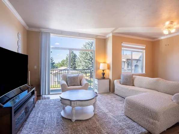 22855 E Country Vista Dr APT 352, Liberty Lake, WA 99019