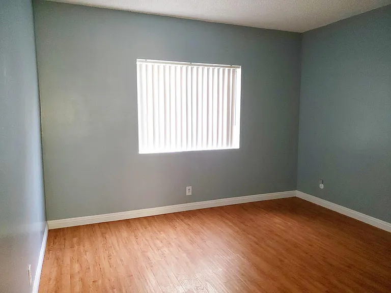 912 Centennial St — Photo 15