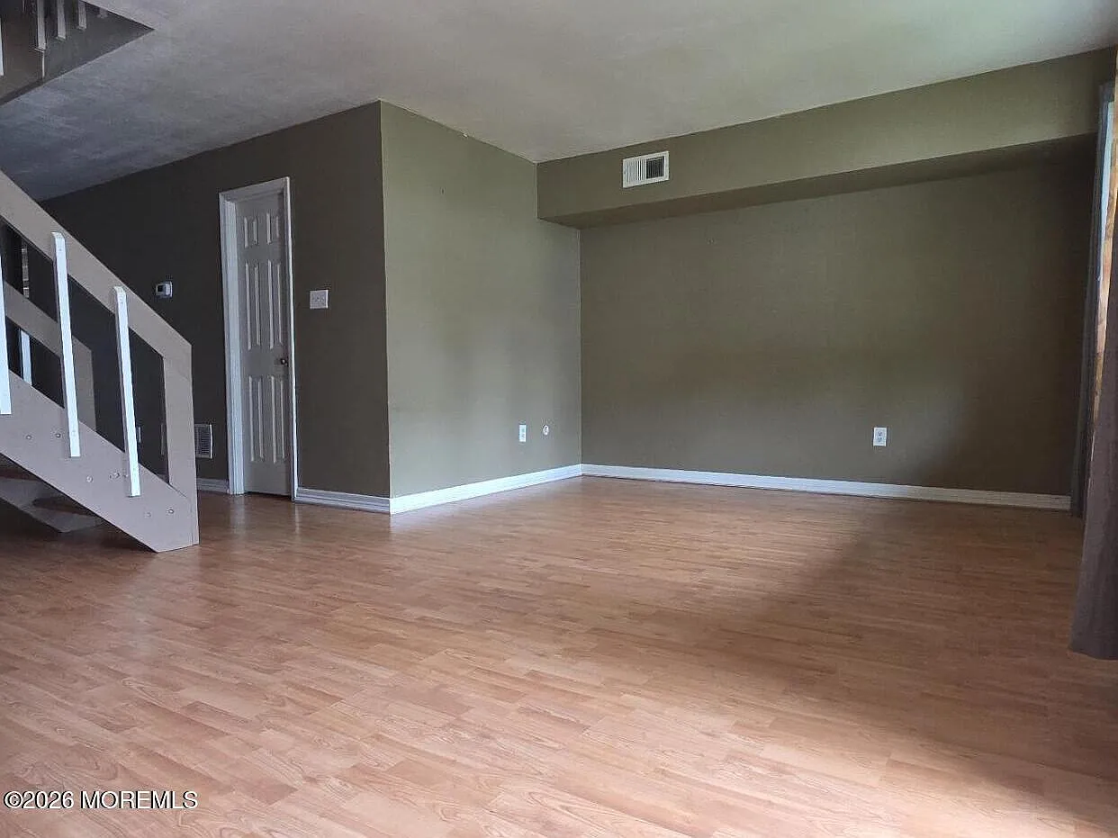 3 bed, 1.5 bath, 1628 sqft, $2,580 — Photo 2