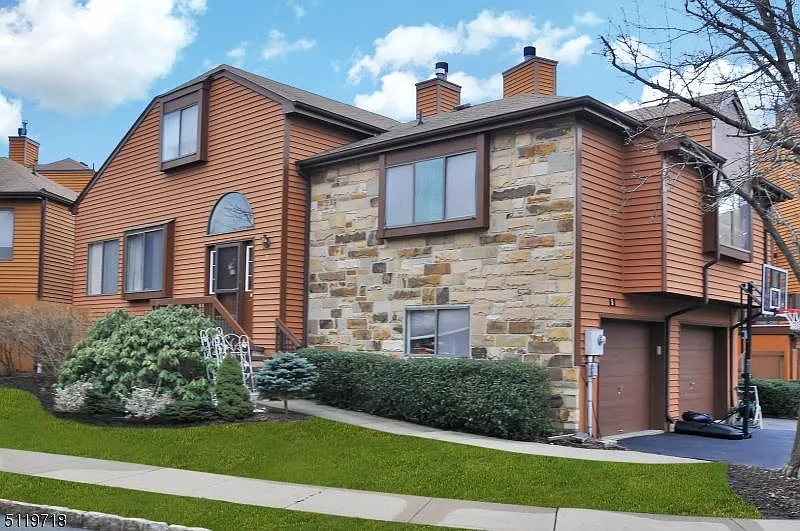 5 Faesch Ct photo 1