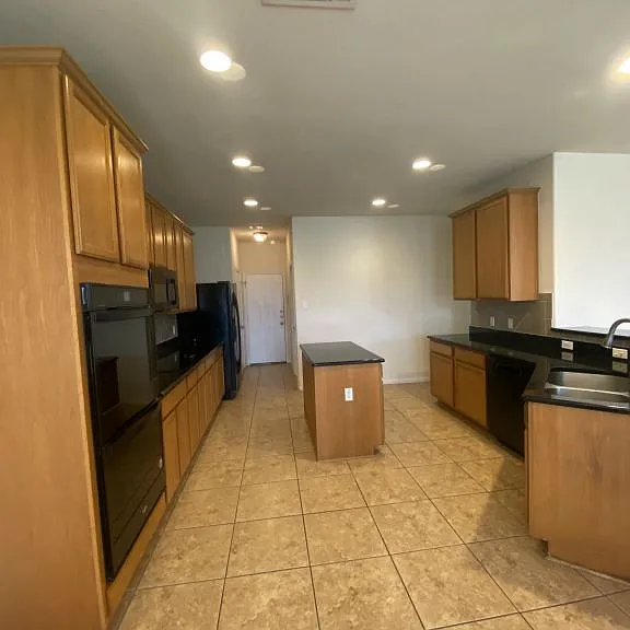 6111 Graphite Dr — Photo 8