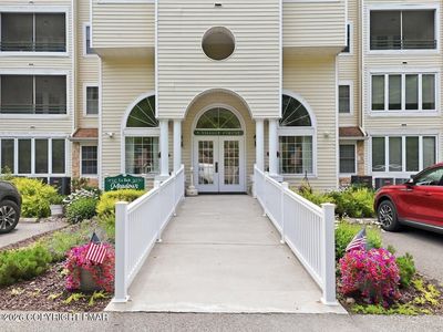5 Village Dr APT 1106, Stroudsburg, PA, 18360