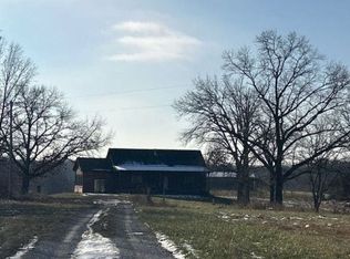 1500 E Thomas Hill Rd, Sturgeon, MO 65284