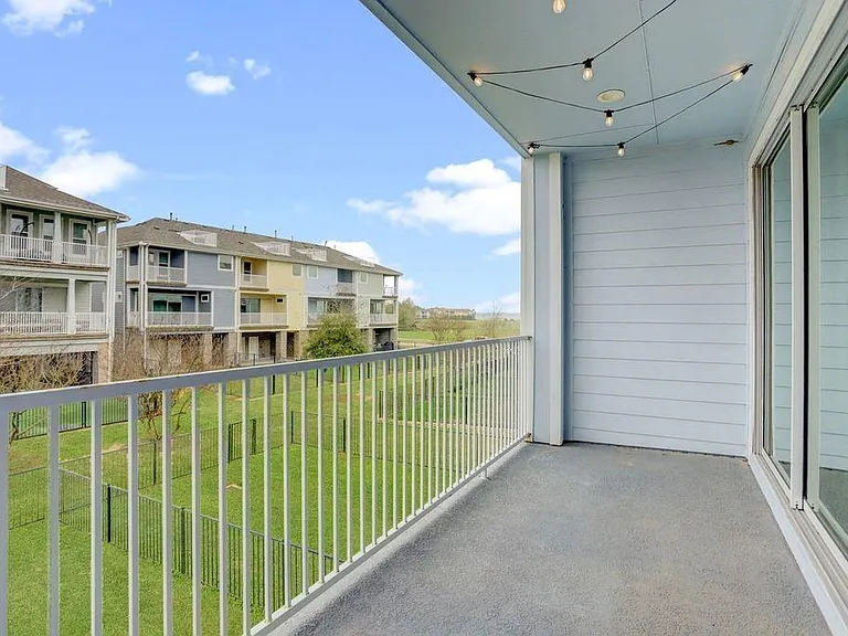 2714 Veranda Fls — Photo 30