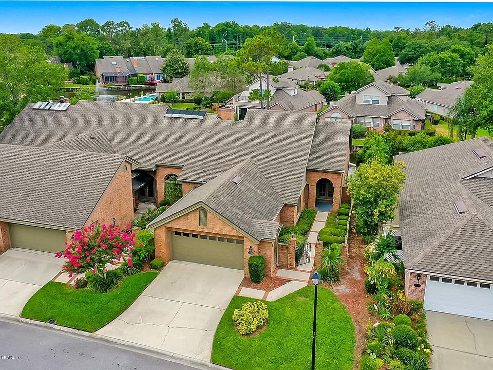 7750 Deerwood Point Overview