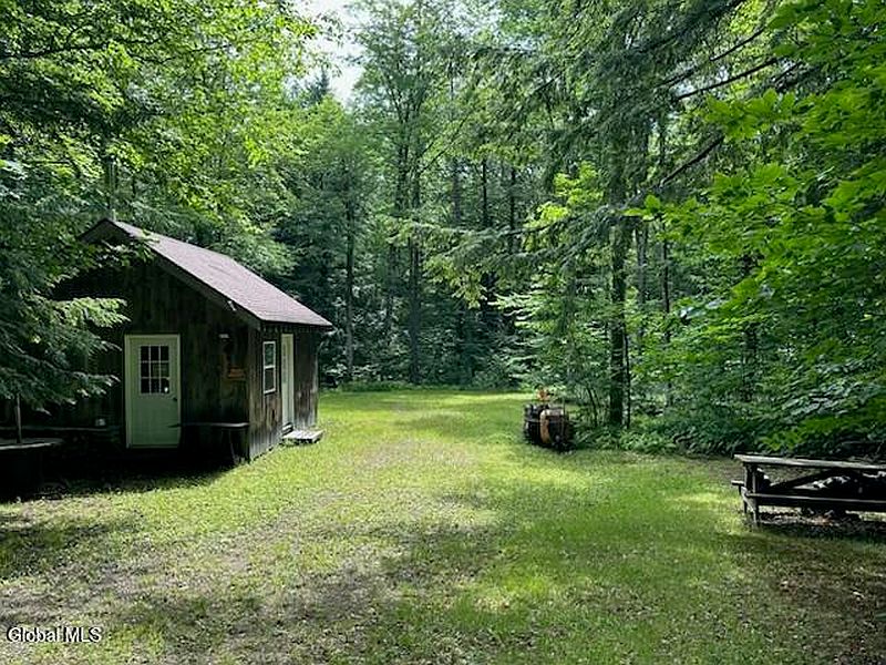 3rd image of 1070 County Road 125