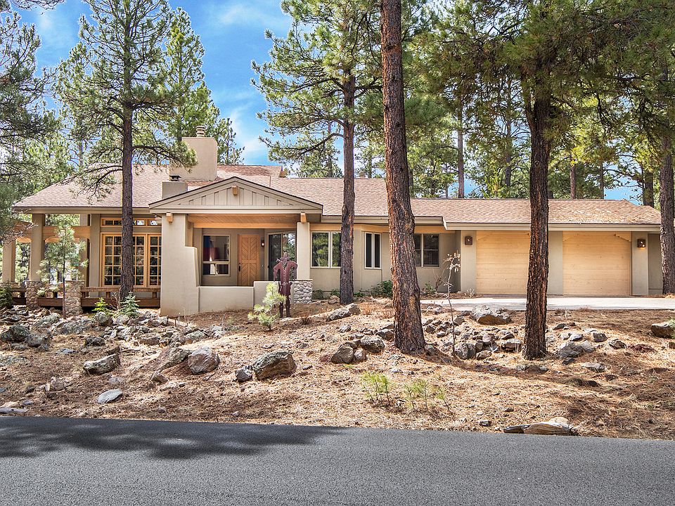 Lovely curb appeal!