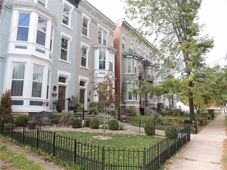 775 Summit Ave — Photo 4
