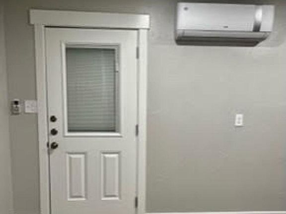 4th image of 1520 D St #6