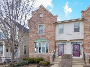2634 W Lake Ave, Glenview, IL 60026
