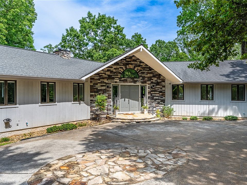 1st image of 118 Beacon Ridge Cir