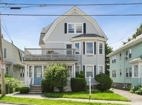 195 Billings Rd, Quincy, MA
