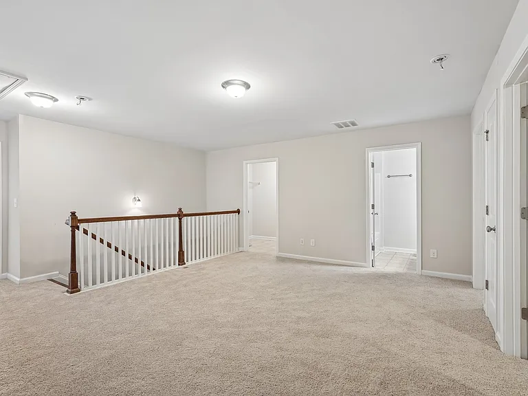 5860 Vinyard Ln — Photo 16