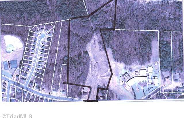 2nd image of 1133 E Springfield Rd
