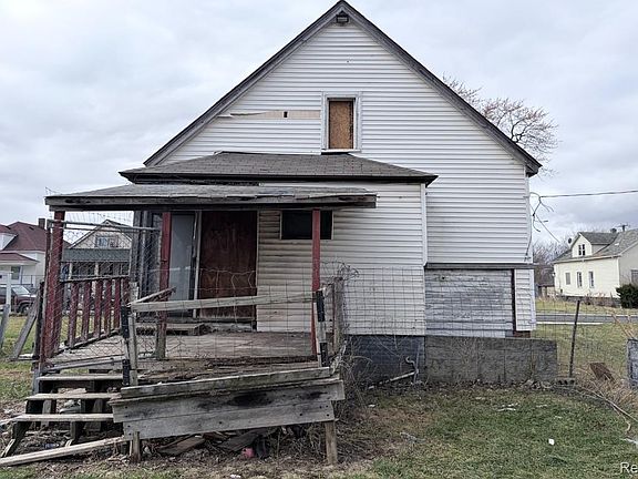 4th image of 6264 Holcomb St