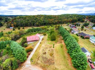 Valentine Rd, Maryville, TN 37804