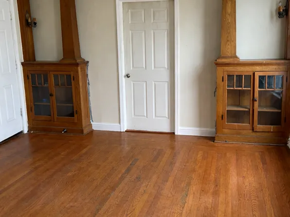 635 5th Ave, Troy, NY 12182